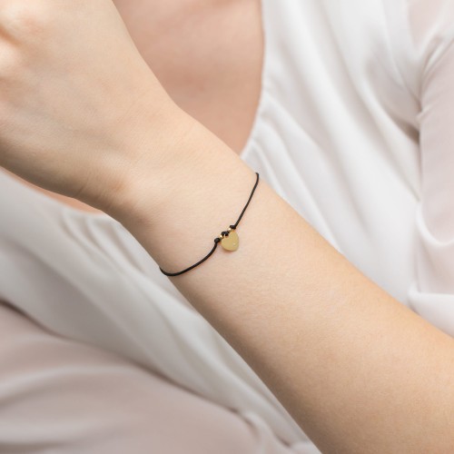 Bransoletka na czarnym sznurku z serduszkiem z diamentami żółte złoto