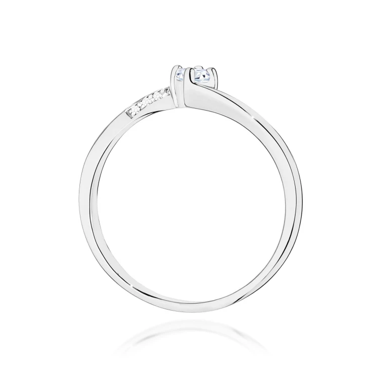 Subtelny pierścionek z brylantami 0,15ct białe złoto