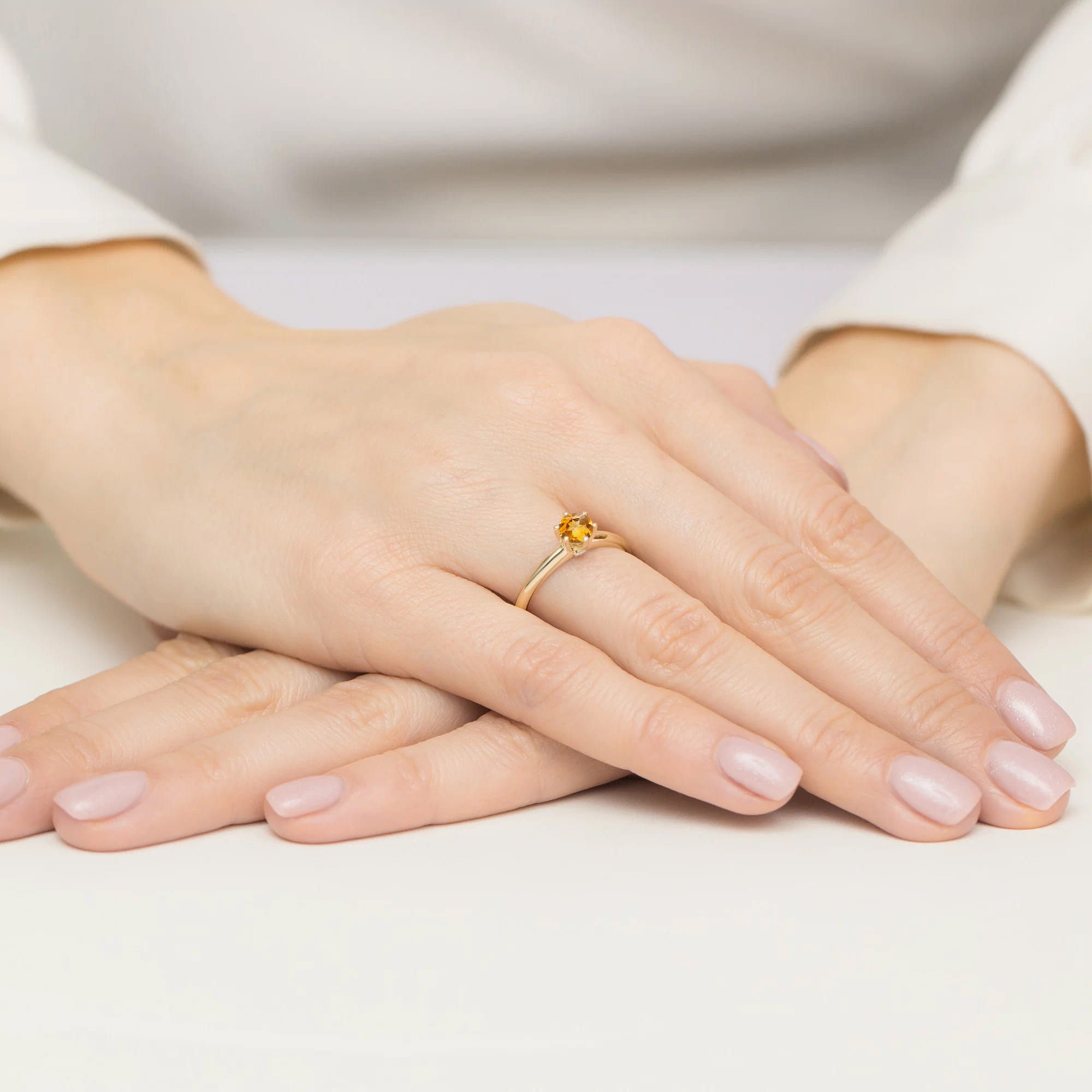 Klasyczny pierścionek z Cytrynem i brylantami