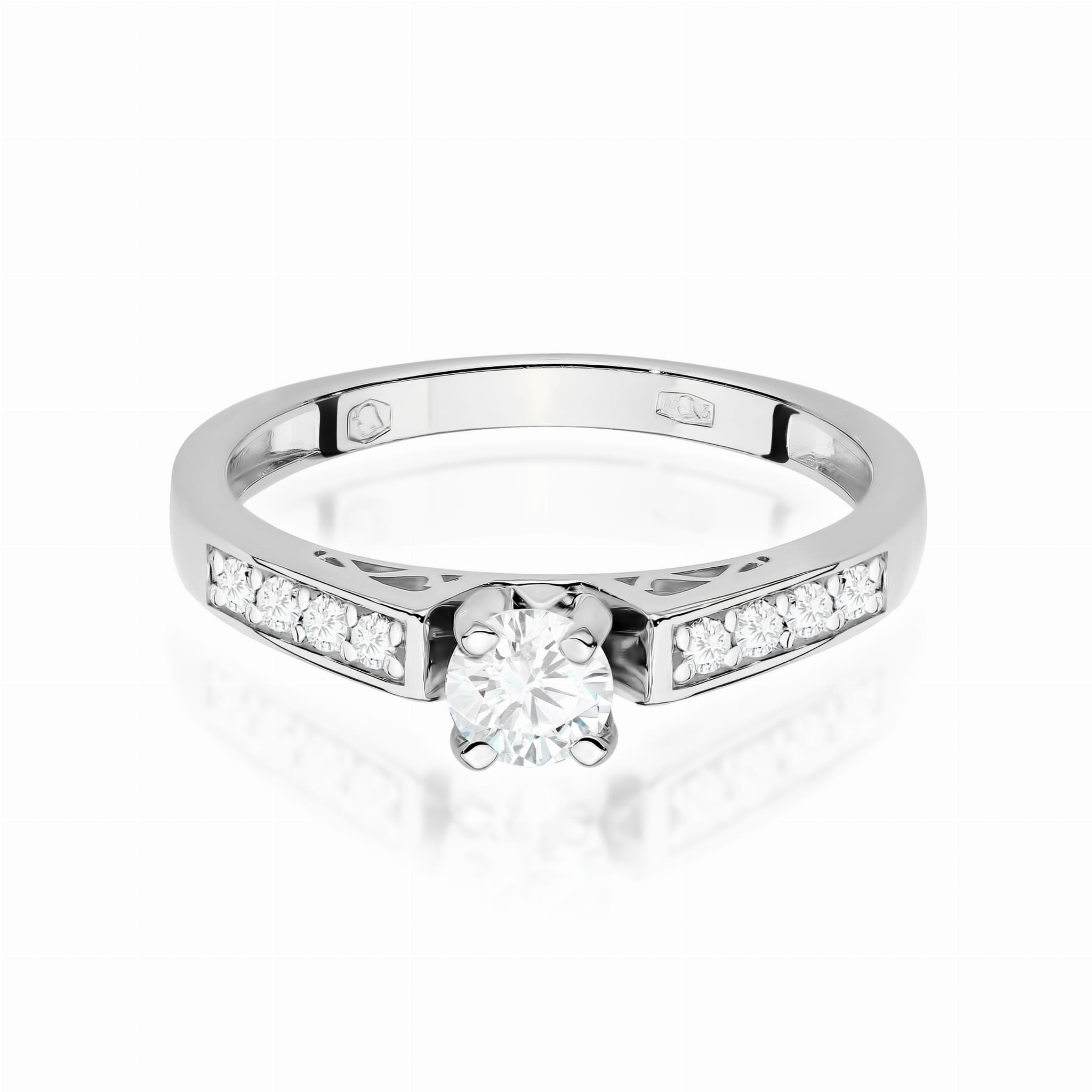 Pierścionek z białego złota z brylantem laboratoryjnym 0,30 ct