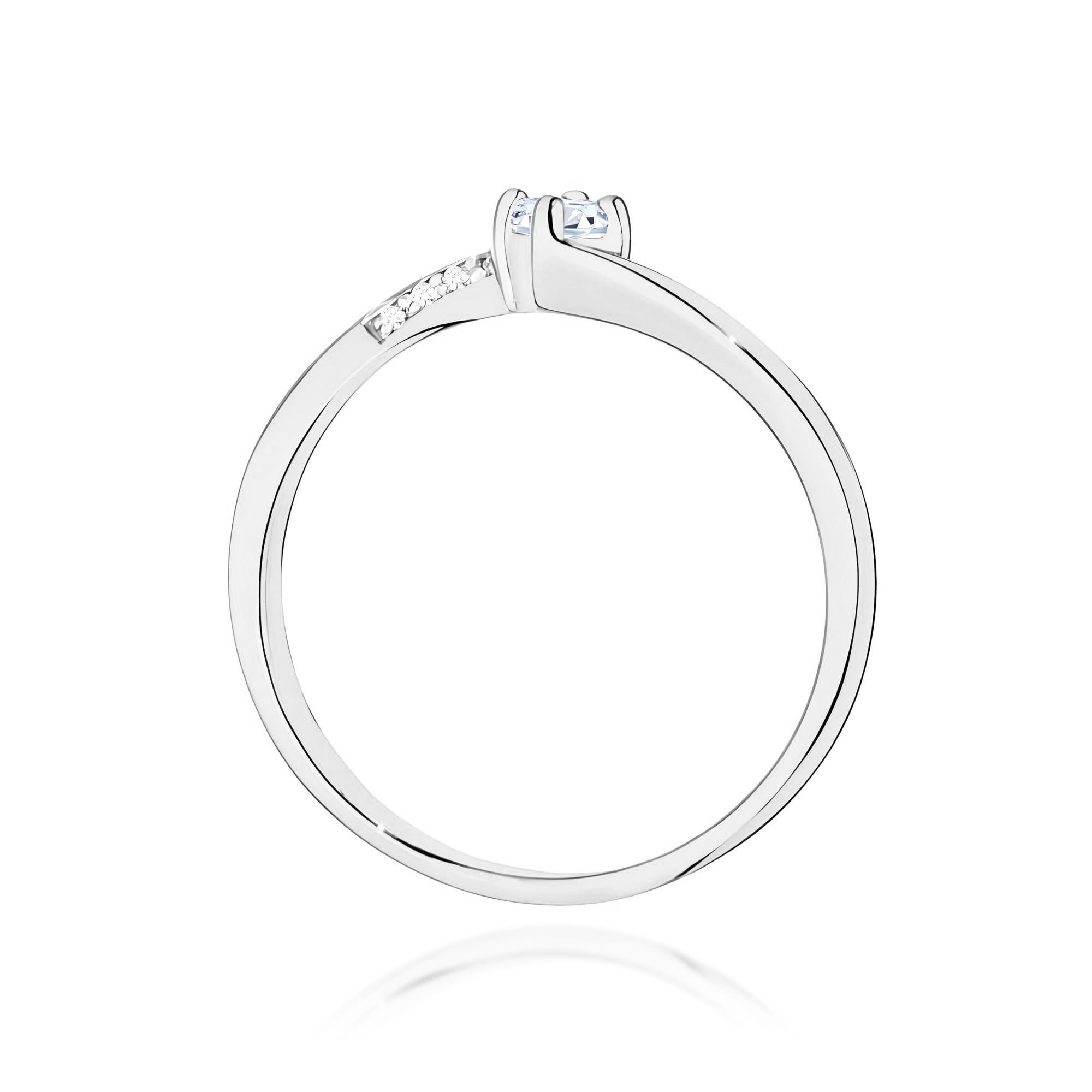 Subtelny pierścionek z brylantami 0,15ct białe złoto